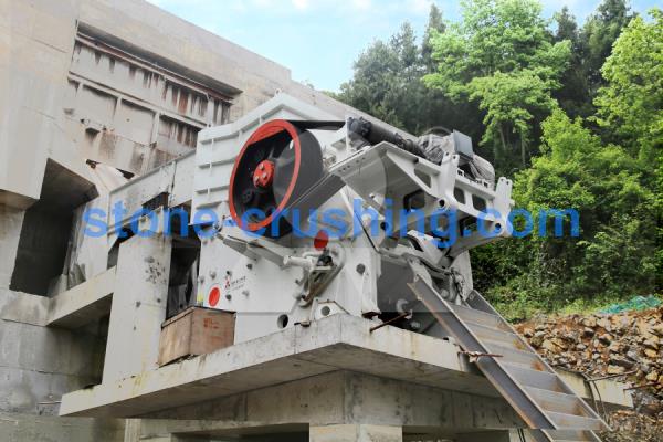 machinery for stone crushing plant