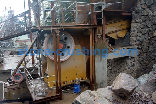 stone jaw crusher plate damage